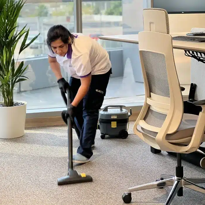 Karcher T&nbsp;7/1 — professional office vacuum cleaner